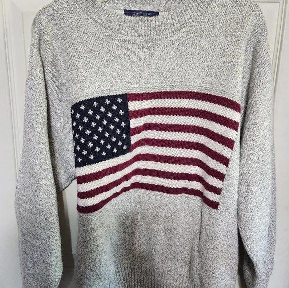 Womens Gray Sweater with American Flag Design - Picture 5 of 9